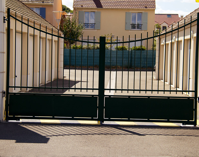 Rénovation immobilière - pose de portails et clôtures à Brest