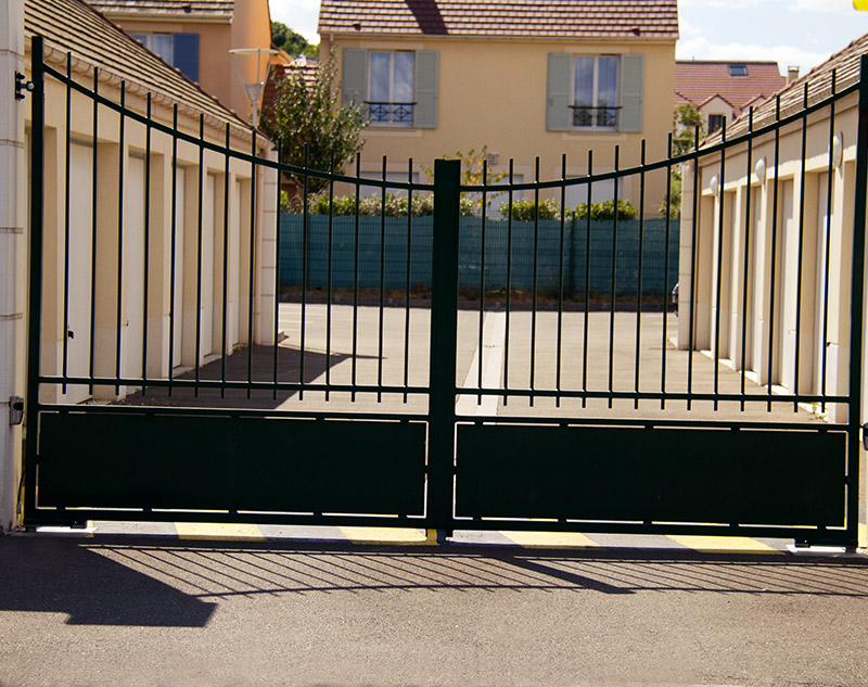 Rénovation immobilière - pose de portails et clôtures à Brest